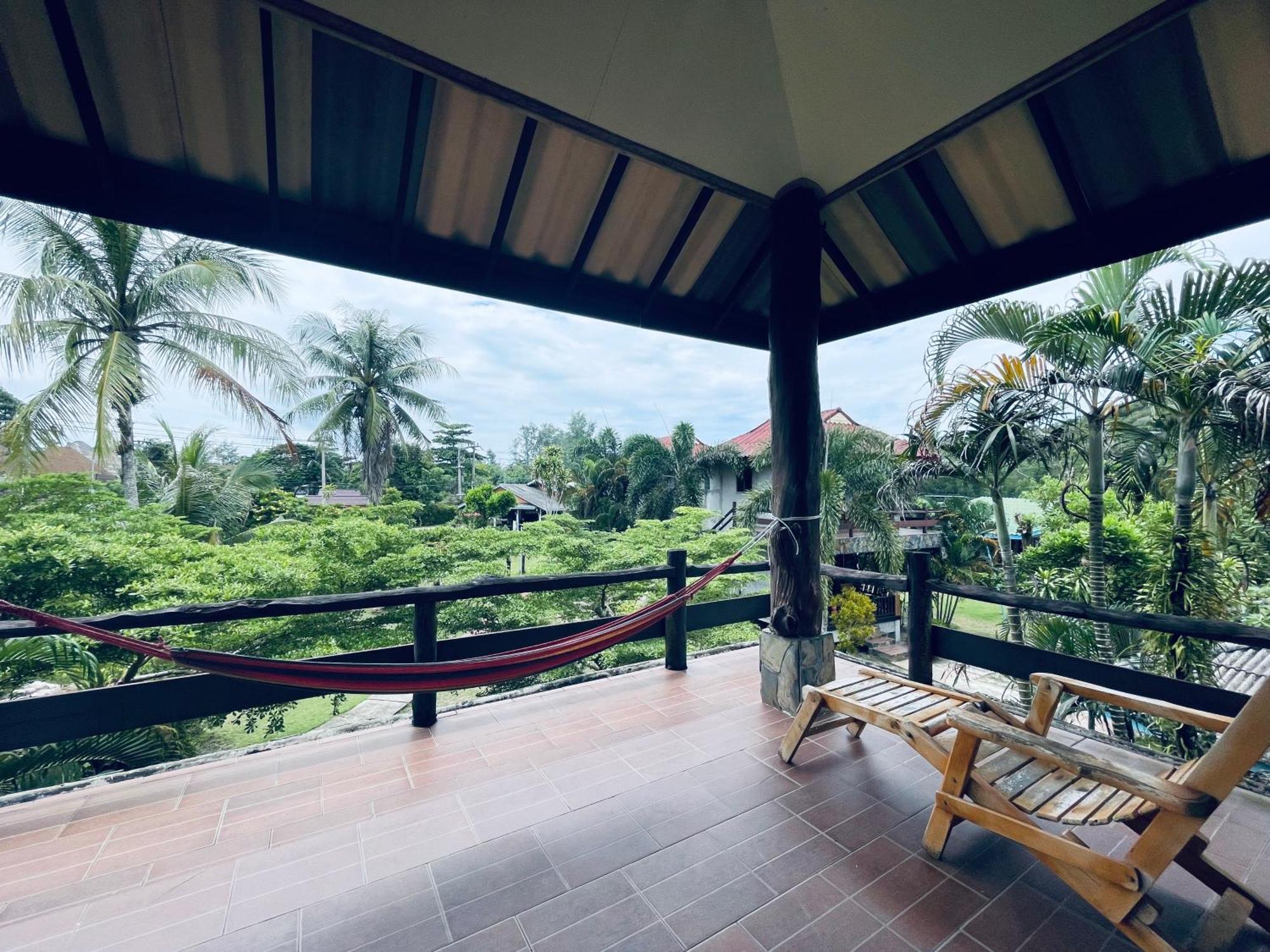 Markhouse Bungalow Ko Kut ภายนอก รูปภาพ