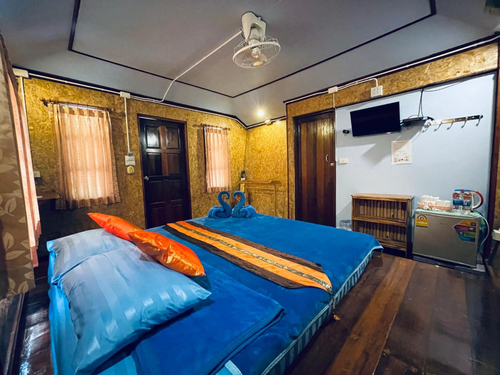 Markhouse Bungalow Ko Kut ภายนอก รูปภาพ