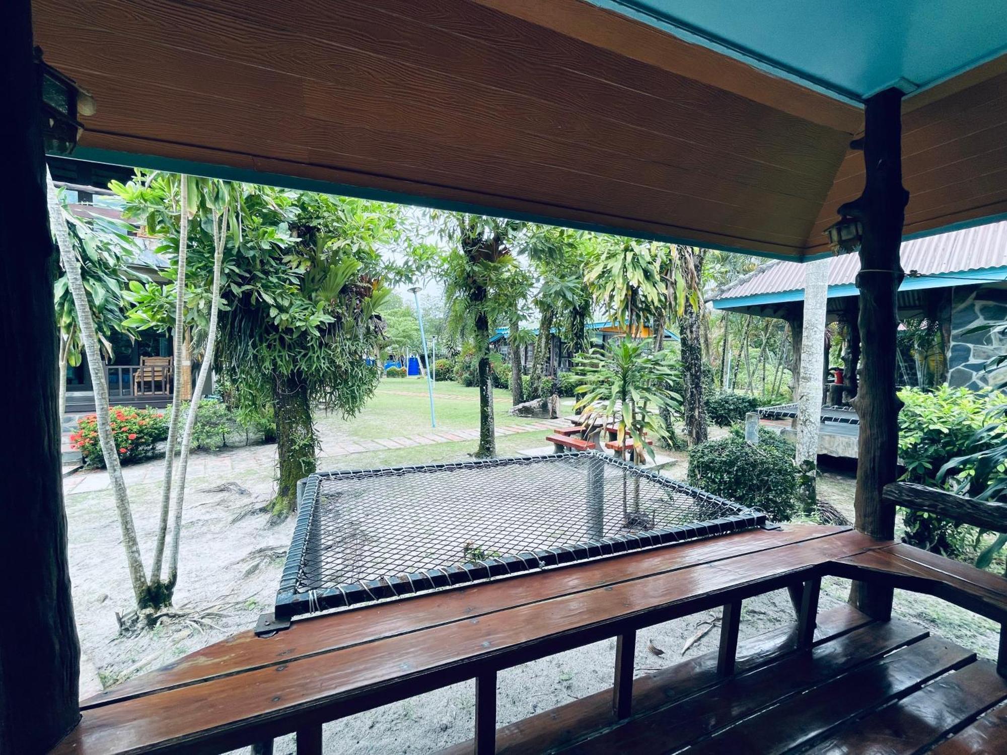 Markhouse Bungalow Ko Kut ภายนอก รูปภาพ
