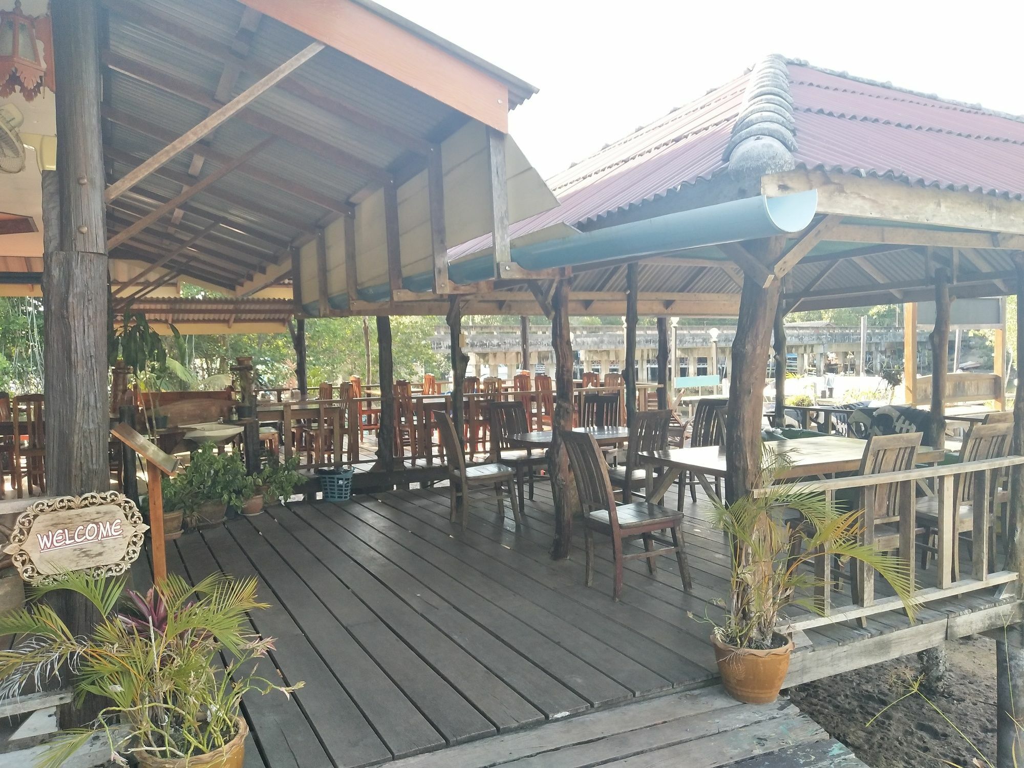 Markhouse Bungalow Ko Kut ภายนอก รูปภาพ